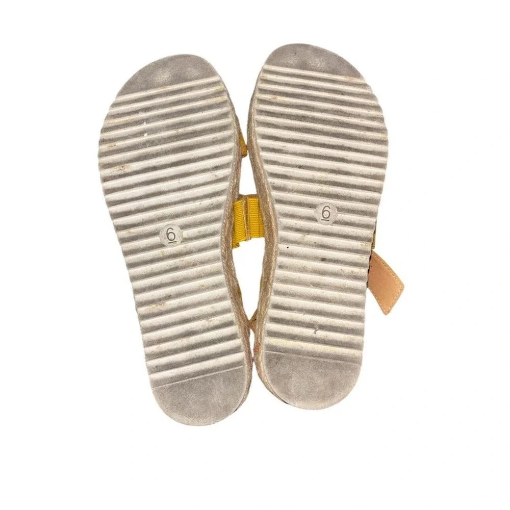 Universal Thread‎ Sandals Womens US 6 Yellow Espadrille Platform Wedge